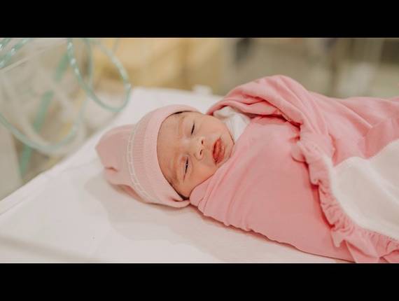 Parto Cesárea de Nascimento Elisa