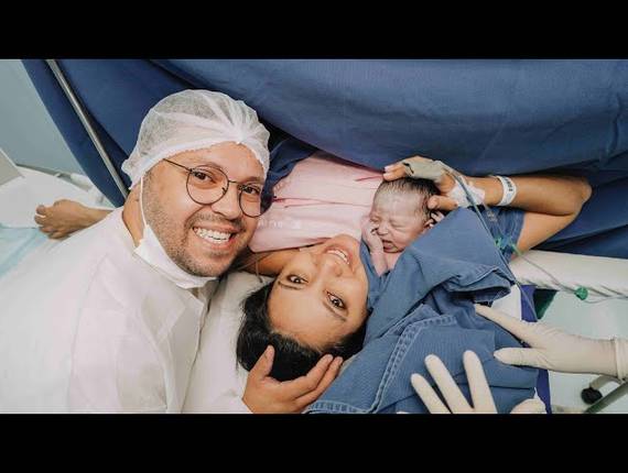 Parto Cesárea de Nascimento Júlia