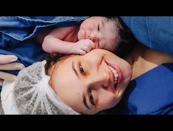 Parto Cesárea de Nascimento Laura