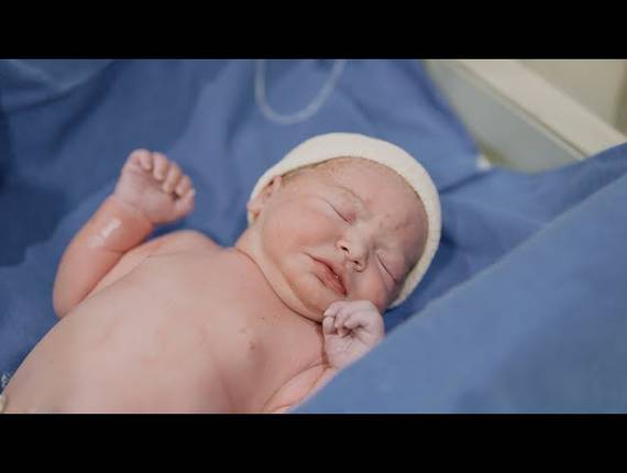 Parto Cesárea de Nascimento Laura