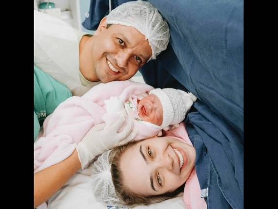 Parto Cesárea de Nascimento Cecília