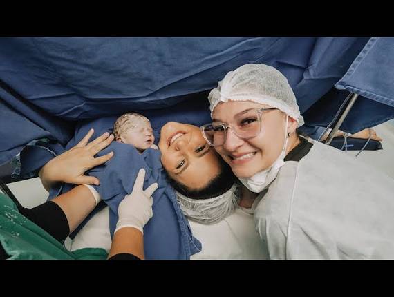 Parto Cesárea de Nascimento Betina