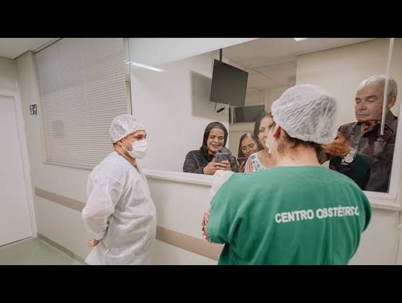 Parto Cesárea de Nascimento Antonella