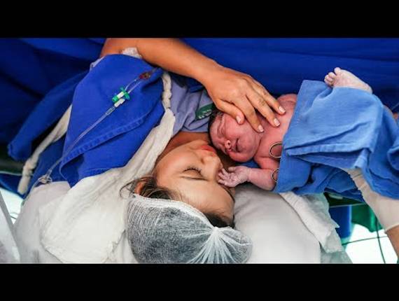 Parto Cesárea de Nascimento Alice