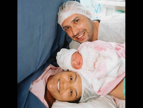 Parto Cesárea de Nascimento Maitê