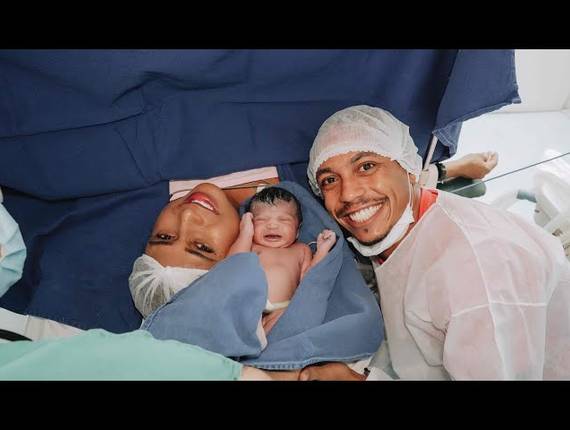 Parto Cesárea de Nascimento Emanuelle