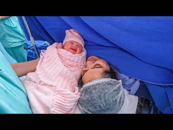 Parto Cesárea de Nascimento Manuela