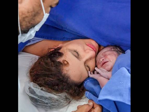 Parto Cesárea de Nascimento Rebecca