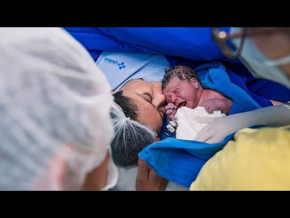 Parto Cesárea de Nascimento Ana Júlia 