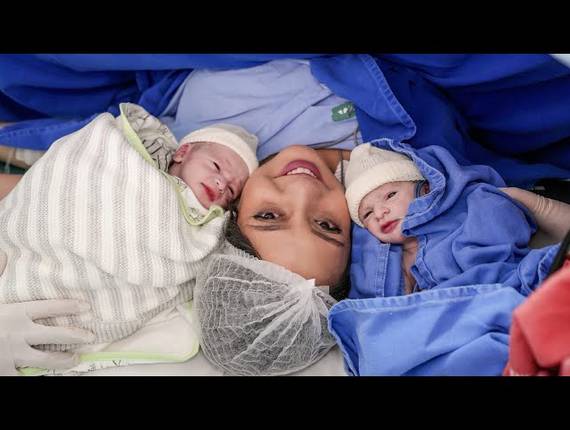 Parto Cesárea de Nascimento Salomão e Antônio