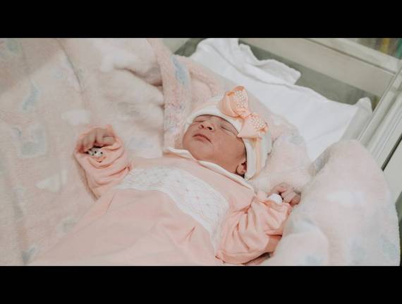 Parto Cesárea de Nascimento Eloisa