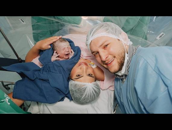 Parto Cesárea de Nascimento Pedro