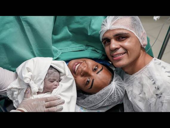 Parto Cesárea de Nascimento Gahel