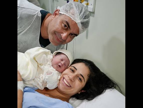 Parto Cesárea de Nascimento Júlia 