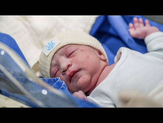 Parto Cesárea de Nascimento Liz