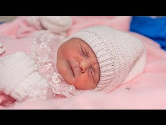 Parto Cesárea de Nascimento Liz