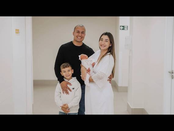 Parto Cesárea de Nascimento Laura