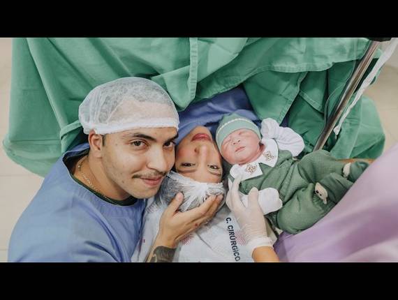 Parto Cesárea de Nascimento Heitor