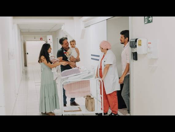 Parto Cesárea de Nascimento Livia e Luiza