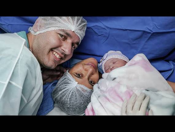 Parto Cesárea de Nascimento Jade