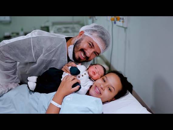 Parto Cesárea de Nascimento Ravi