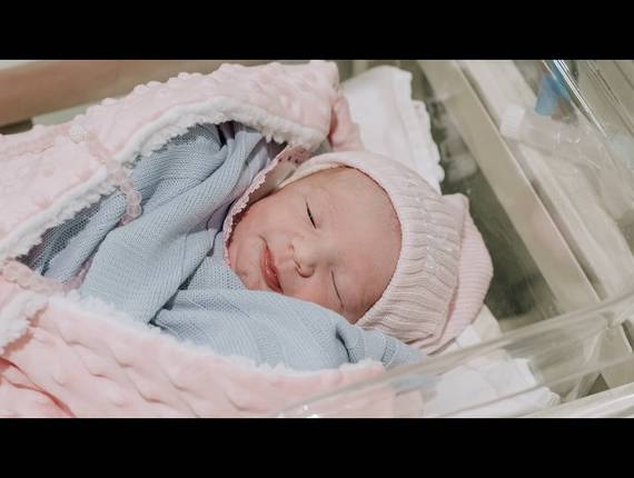 Parto Cesárea de Nascimento Cecília