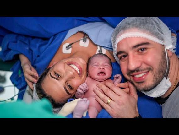 Parto Cesárea de Nascimento Olívia