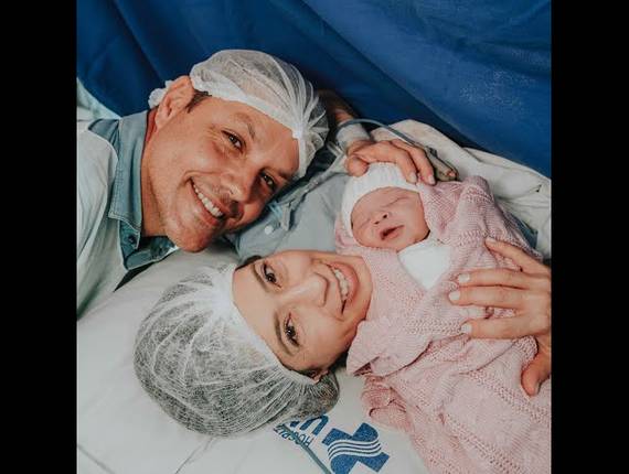 Parto Cesárea de Nascimento Mariah