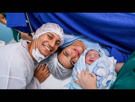 Parto Cesárea de Nascimento Théo