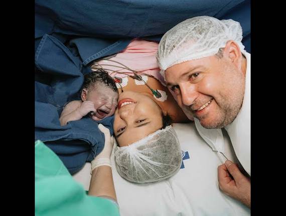 Parto Cesárea de Nascimento Clara