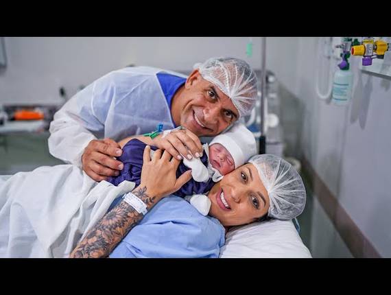 Parto Cesárea de Nascimento João Antonio