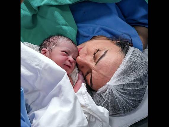 Parto Cesárea de Nascimento Maitê