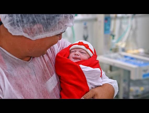 Parto Cesárea de Nascimento Laura