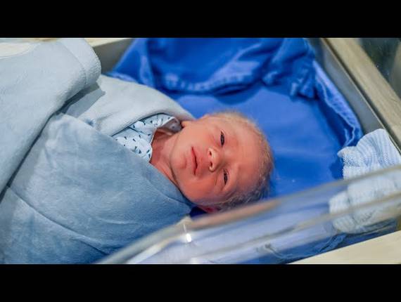 Parto Cesárea de Nascimento Caio 