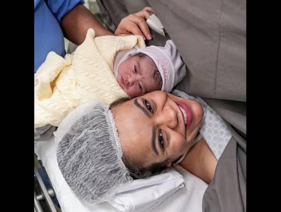 Parto Cesárea de Nascimento Lívia