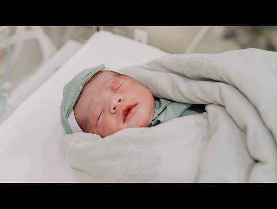 Parto Cesárea de Nascimento Isaac