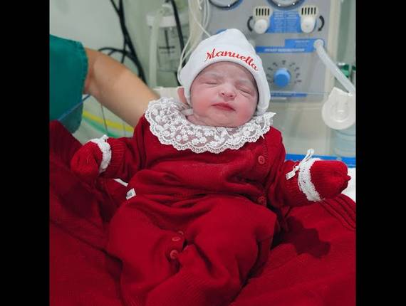 Parto Cesárea de Nascimento Manuella