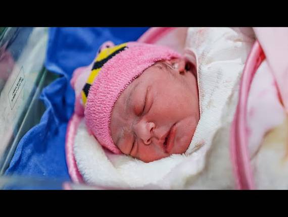 Parto Cesárea de Nascimento Heloisa