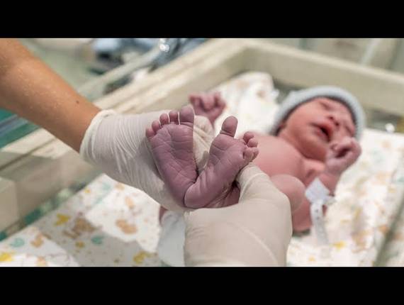 Parto Cesárea de Nascimento Yuri 