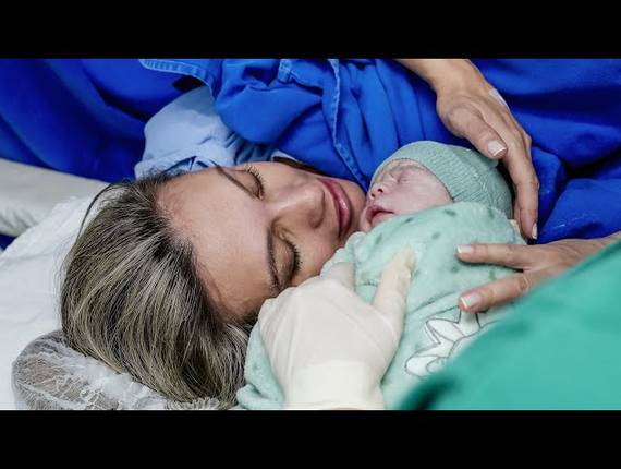 Parto Cesárea de Nascimento Danthe