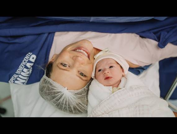 Parto Cesárea de Nascimento Flora