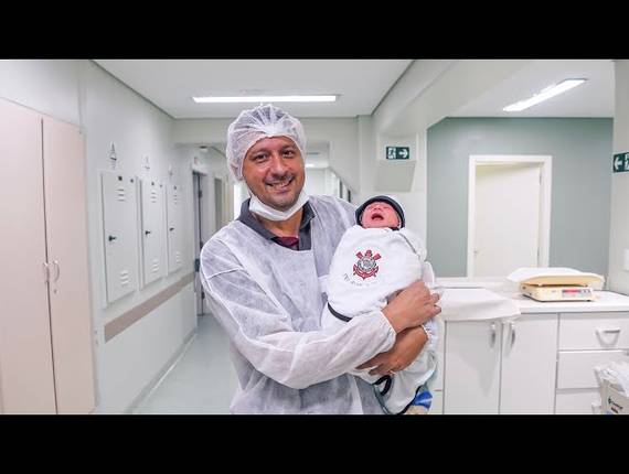 Parto Cesárea de Nascimento Nathan