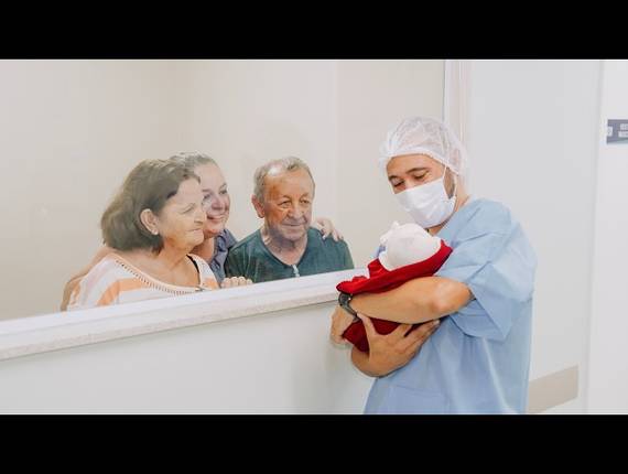 Parto Cesárea de Nascimento Aurora