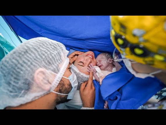 Parto Cesárea de Nascimento Vincenzo