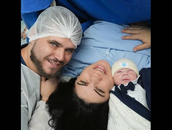 Parto Cesárea de Nascimento Ravi