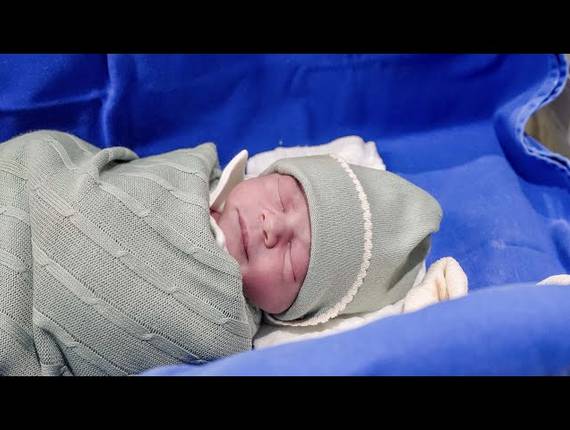 Parto Cesárea de Nascimento Noah