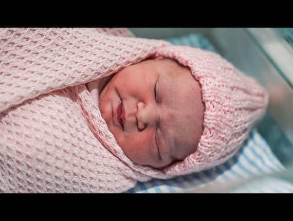 Parto Cesárea de Nascimento Sarah