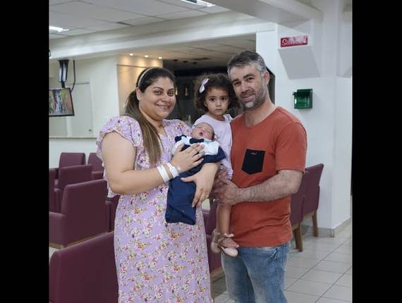 Parto Cesárea de Nascimento Anthony