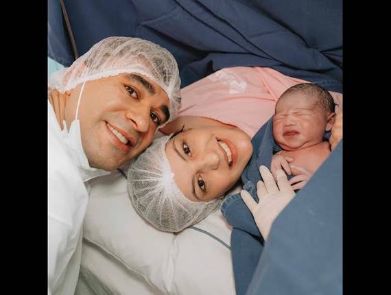 Parto Cesárea de Nascimento Lisa