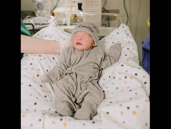 Parto Cesárea de Nascimento Emílio